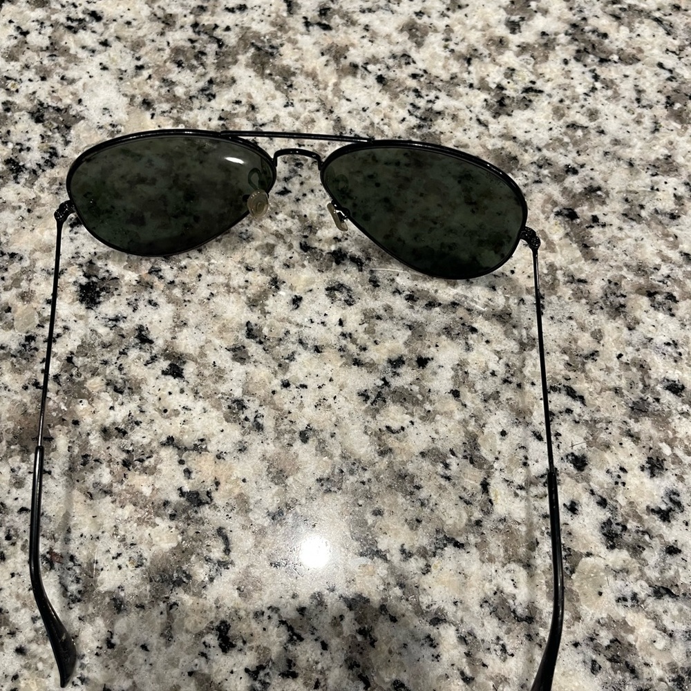 Ray-Ban Aviator Sunglasses Black Frame Green Lenses - Picture 3 of 4